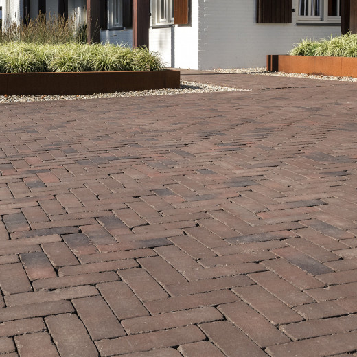 Vulcano Antica Pflasterklinker verlegt in der Einfahrt