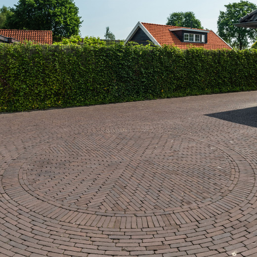 Bolzano Antica Pflasterklinker verlegt im Hof als Kreis