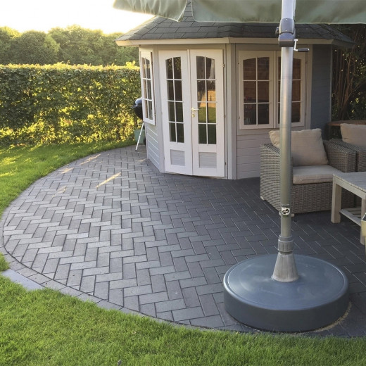 Milano O Pflasterklinker schwarz als Terrassenbelag