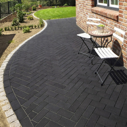 Milano O Pflasterklinker auf Terrasse im Fischgrätverband