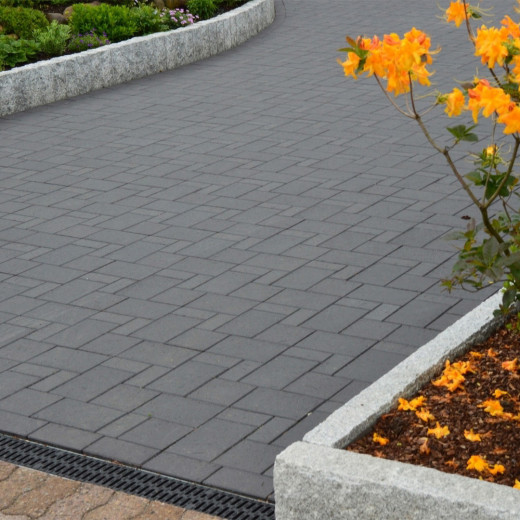 Milano O Pflasterklinker mit Fase in der Einfahrt